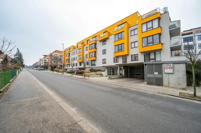 Pronájem bytu 2+kk, Praha - Košíře, Naskové, 56 m2