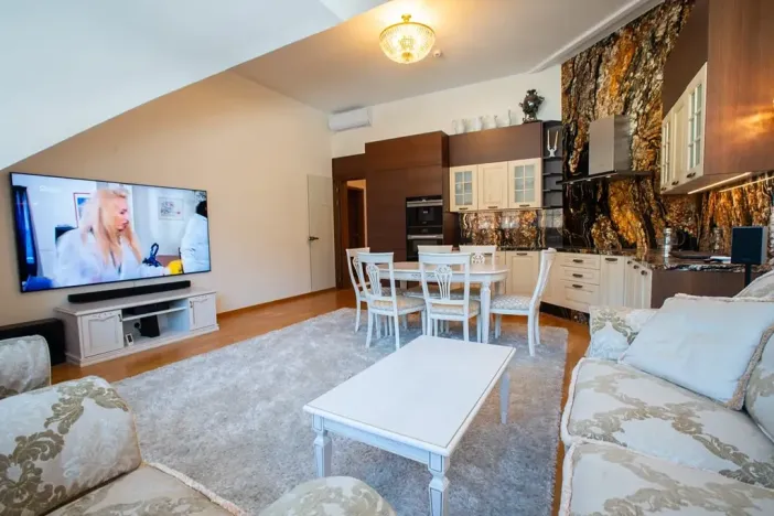 Prodej bytu 3+kk, Karlovy Vary, Divadelní náměstí, 137 m2