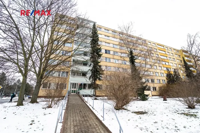 Prodej bytu 2+kk, Praha - Prosek, Zárybská, 42 m2