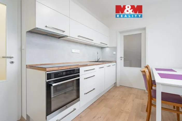 Prodej bytu 3+1, Jihlava, Královský vršek, 72 m2