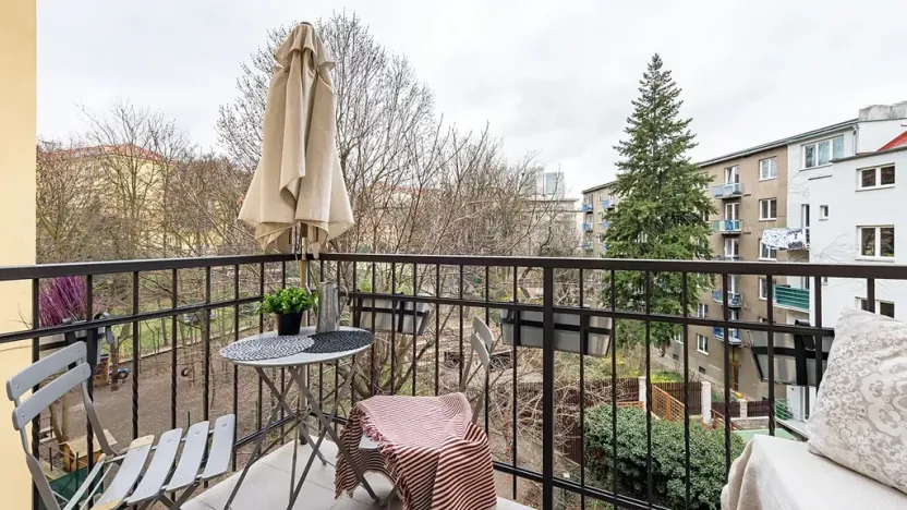 Pronájem bytu 2+kk, Praha - Nusle, náměstí Bratří Synků, 52 m2