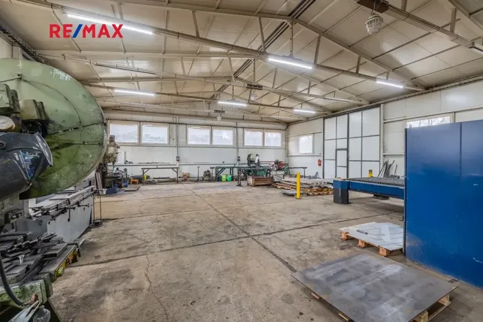 Prodej výrobních prostor, Neuměř, 405 m2