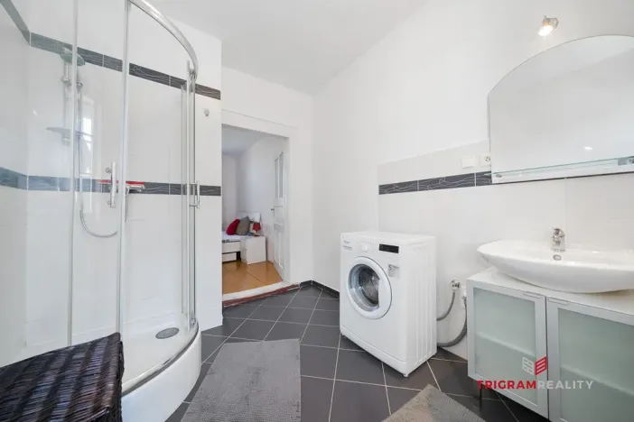 Pronájem bytu 2+kk, Hradec Králové, Dlouhá, 38 m2