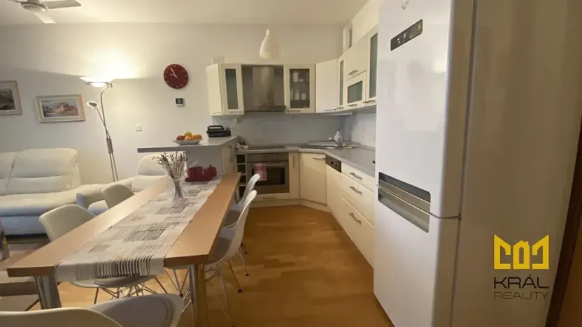 Pronájem bytu 2+kk, Praha - Prosek, Valečovská, 68 m2