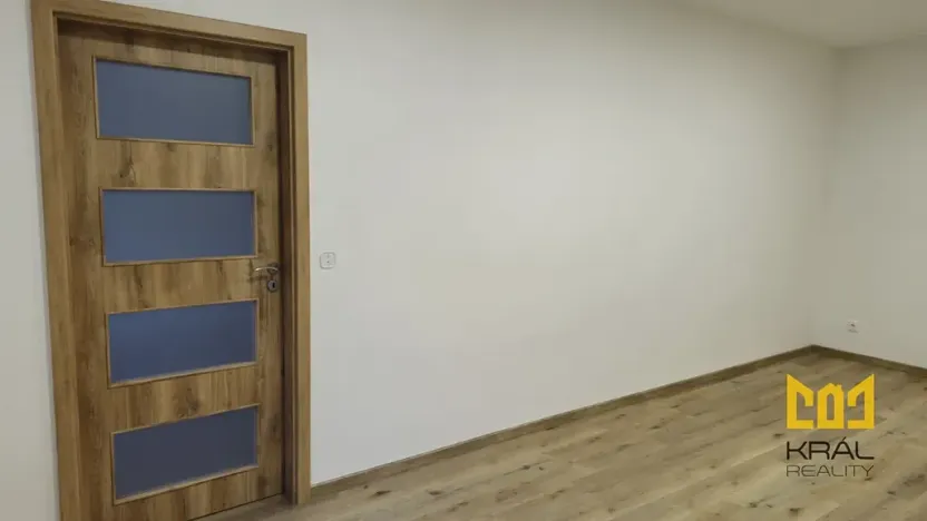 Pronájem bytu 2+1, Praha - Smíchov, Nádražní, 52 m2