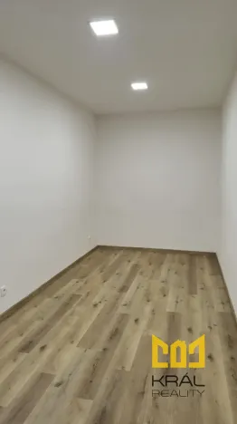 Pronájem bytu 2+1, Praha - Smíchov, Nádražní, 52 m2