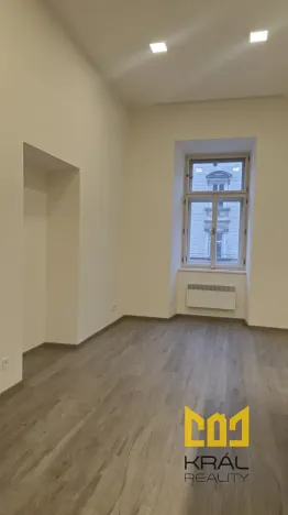 Pronájem bytu 2+kk, Praha - Smíchov, Nádražní, 52 m2