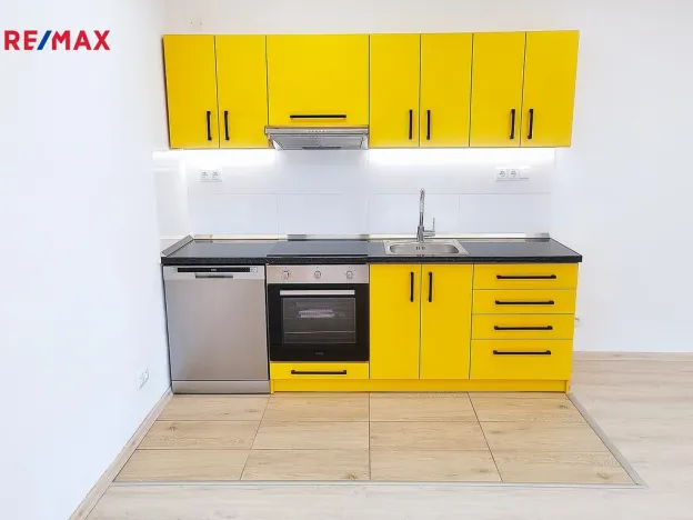 Pronájem kanceláře, Ostrava - Mariánské Hory, U Vodojemu, 88 m2