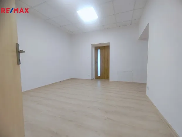 Pronájem kanceláře, Ostrava - Mariánské Hory, U Vodojemu, 88 m2