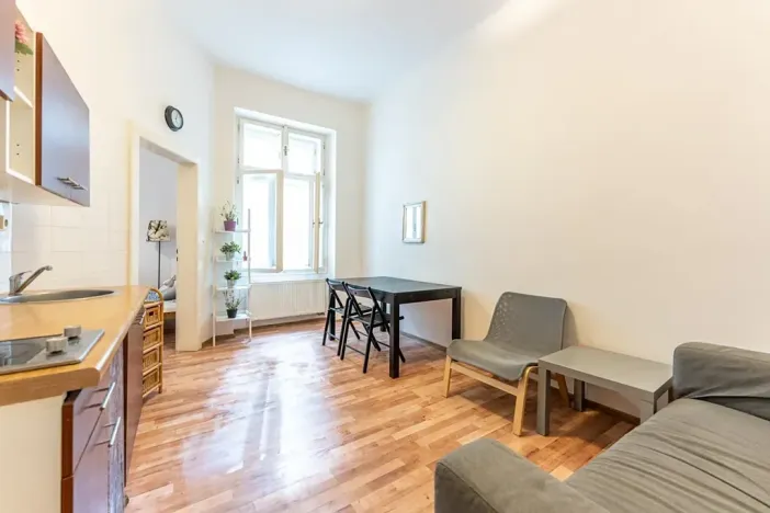 Pronájem bytu 2+kk, Praha - Karlín, U invalidovny, 45 m2