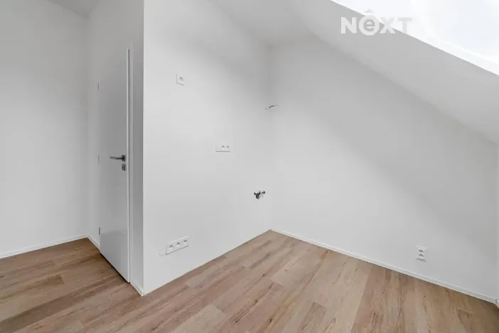 Prodej bytu 2+kk, Praha - Vysočany, Kolmá, 43 m2