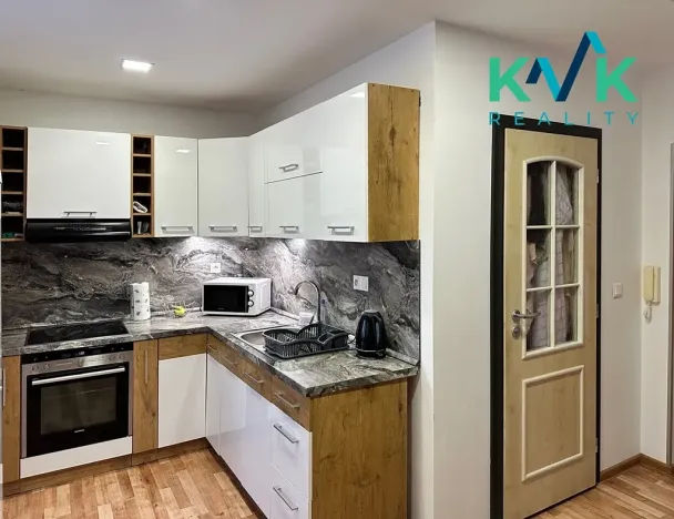 Pronájem bytu 2+kk, Karlovy Vary, Chebská, 42 m2