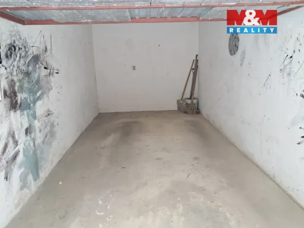 Pronájem garáže, Frýdlant, 18 m2