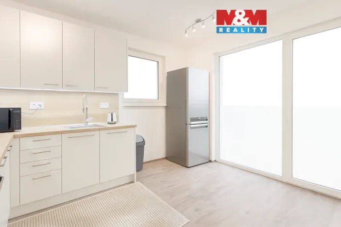 Pronájem bytu 3+kk, Liberec - Liberec XII-Staré Pavlovice, Polní, 71 m2