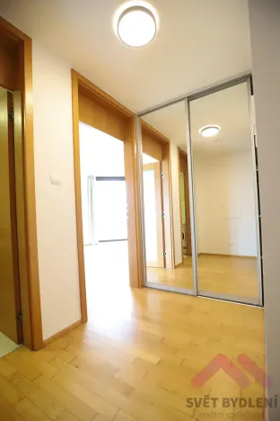 Pronájem bytu 1+kk, Praha - Žižkov, Pitterova, 66 m2