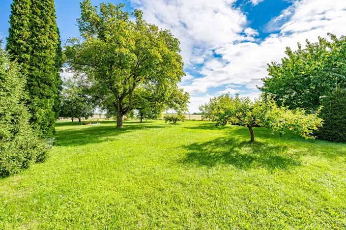 Prodej vícegeneračního domu, Jenštejn, 200 m2