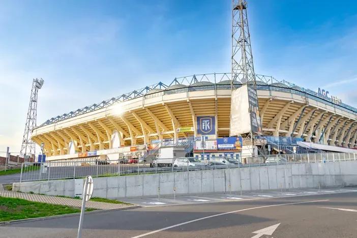 Pronájem bytu 2+1, Teplice, Čs. dobrovolců, 84 m2