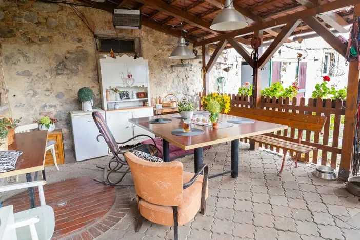 Prodej vícegeneračního domu, Bžany, 240 m2