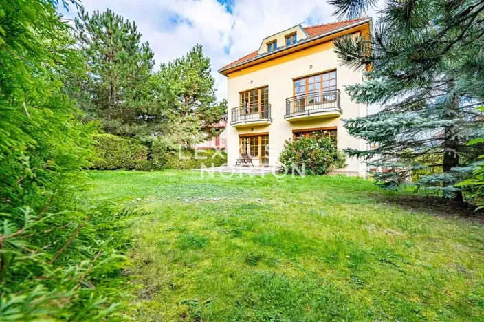 Pronájem vily, Praha - Břevnov, Oddělená, 316 m2
