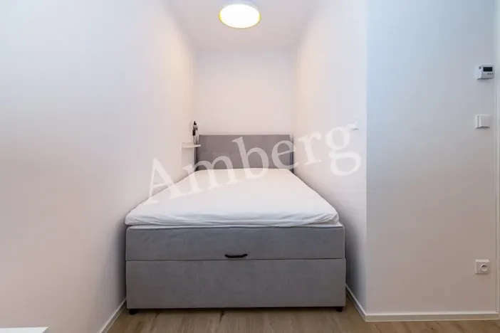 Pronájem bytu 1+kk, Praha - Karlín, Křižíkova, 32 m2