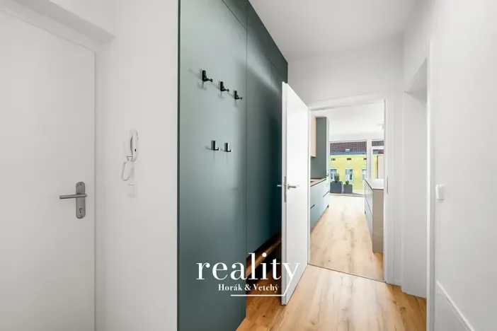 Prodej bytu 3+kk, Znojmo, Jarošova, 76 m2