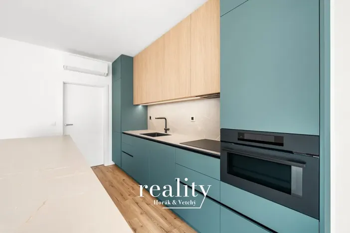 Prodej bytu 3+kk, Znojmo, Jarošova, 76 m2