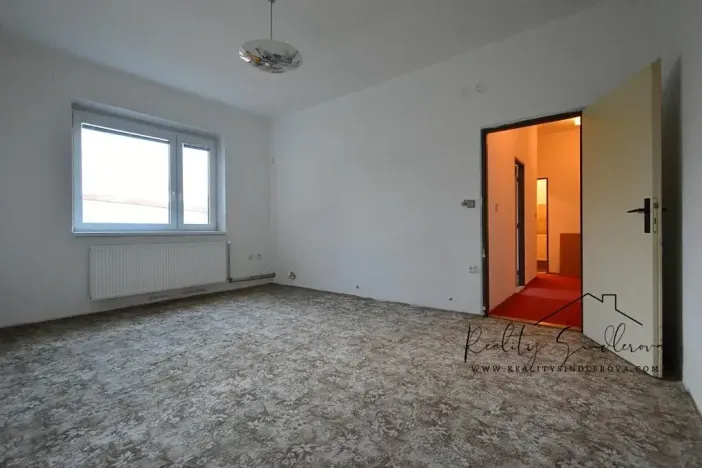 Prodej bytu 3+1, Chropyně, Hrad, 89 m2