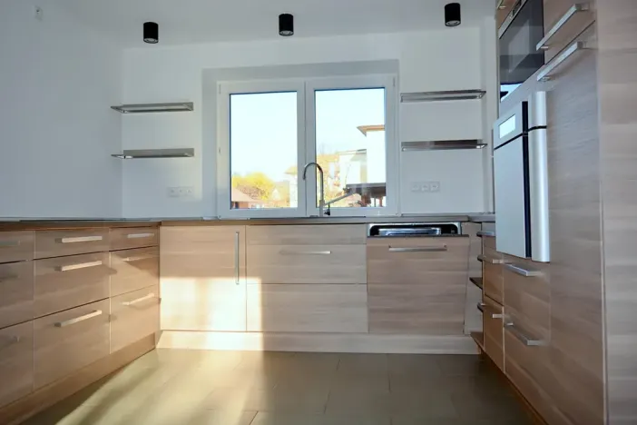 Pronájem bytu 2+1, Fryšták, Komenského, 86 m2