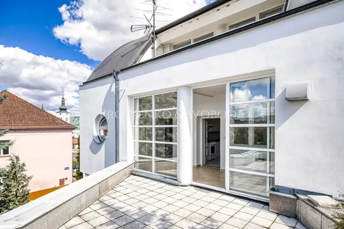 Prodej vily, Křižanov, Benešovo náměstí, 530 m2