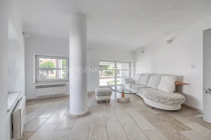 Prodej vícegeneračního domu, Křižanov, Benešovo náměstí, 530 m2