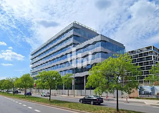 Pronájem kanceláře, Praha - Karlín, Rohanské nábřeží, 500 m2