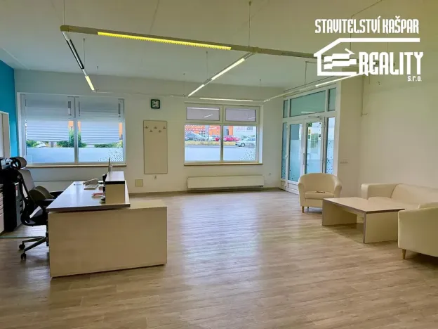 Pronájem obchodního prostoru, Chrudim, Obce Ležáků, 146 m2