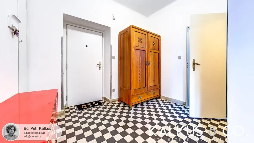 Pronájem bytu 3+kk, Hradec Králové, Smetanovo nábřeží, 75 m2