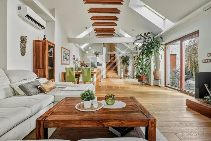 Prodej rodinného domu, Praha - Kyje, Hodějovská, 308 m2