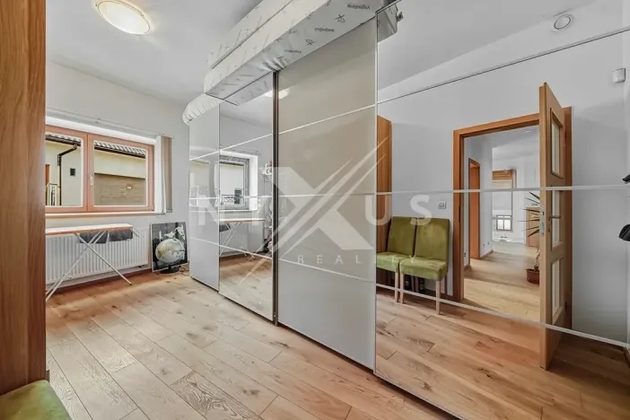 Prodej rodinného domu, Praha - Kyje, Hodějovská, 308 m2