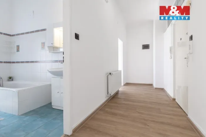 Pronájem bytu 1+1, Český Těšín, Odboje, 49 m2