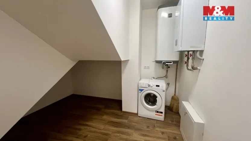 Pronájem rodinného domu, Měník, 150 m2