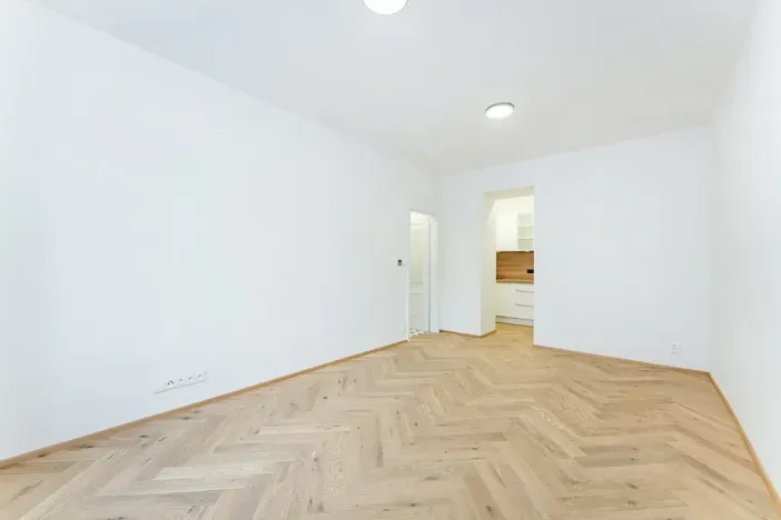Prodej bytu 2+kk, Praha - Vršovice, Oblouková, 58 m2