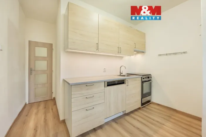 Prodej bytu 2+1, Praha - Hloubětín, Mochovská, 52 m2