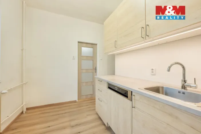 Prodej bytu 2+1, Praha - Hloubětín, Mochovská, 52 m2