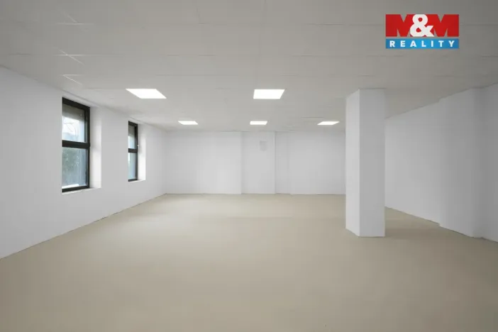Pronájem obchodního prostoru, Hronov - Zbečník, 780 m2