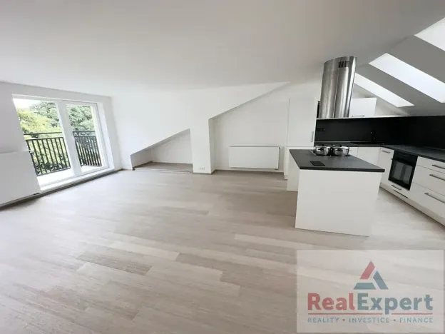 Pronájem bytu 4+kk, Praha - Vršovice, Oblouková, 136 m2