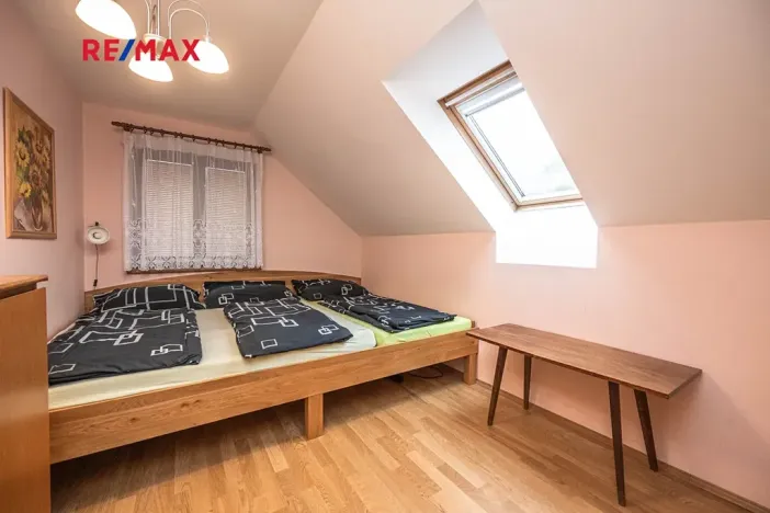 Pronájem rodinného domu, Mirošovice, Senohrabská, 150 m2