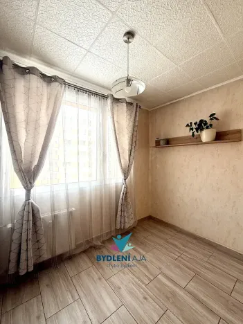 Pronájem bytu 2+1, Teplice, Fügnerova, 60 m2