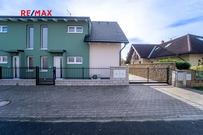 Pronájem rodinného domu, Veltruby, 97 m2