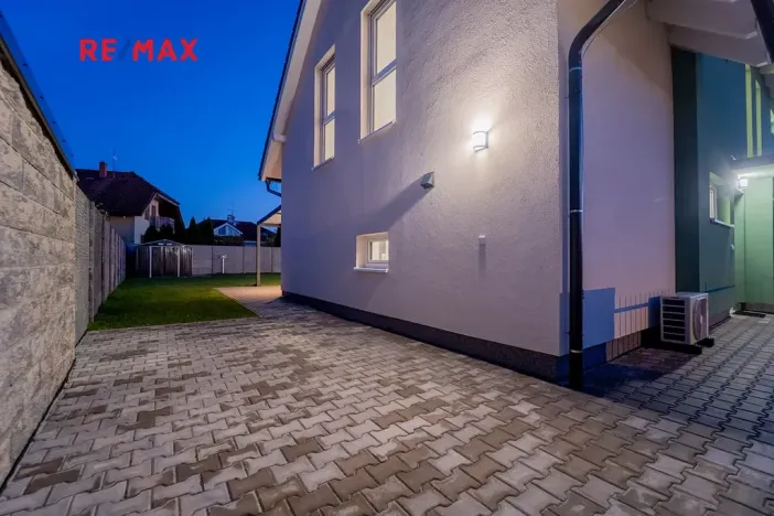 Pronájem rodinného domu, Veltruby, 97 m2