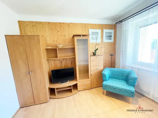 Pronájem bytu 1+1, Praha - Libeň, Za vodárnou, 30 m2