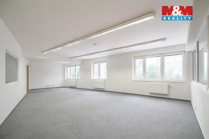 Pronájem kanceláře, Praha - Hostivař, Na Plískavě, 401 m2