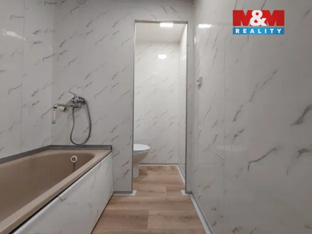 Pronájem bytu 1+1, Klášterec nad Ohří - Miřetice u Klášterce nad Ohří, Dlouhá, 36 m2