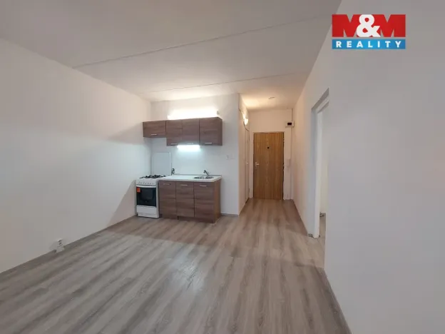 Pronájem bytu 1+1, Klášterec nad Ohří - Miřetice u Klášterce nad Ohří, Dlouhá, 36 m2